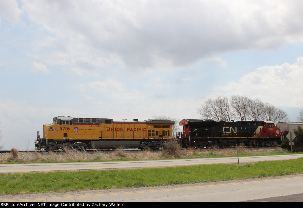 UP 5716 CN 3285